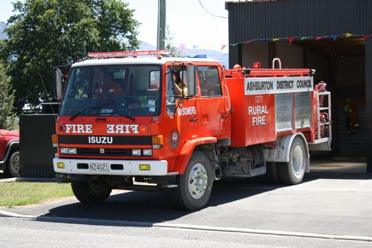 New Zealand Isuzu - NZ4021