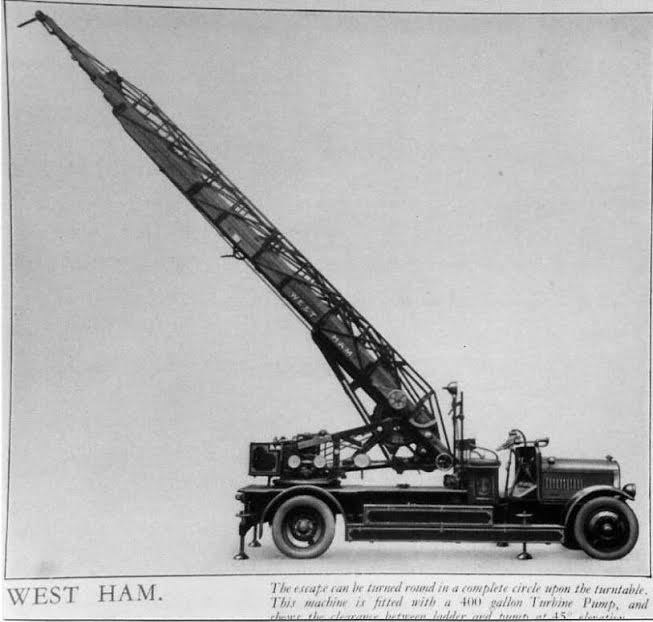 Dennis Morris Magirus TLP West Ham FB  AN8434