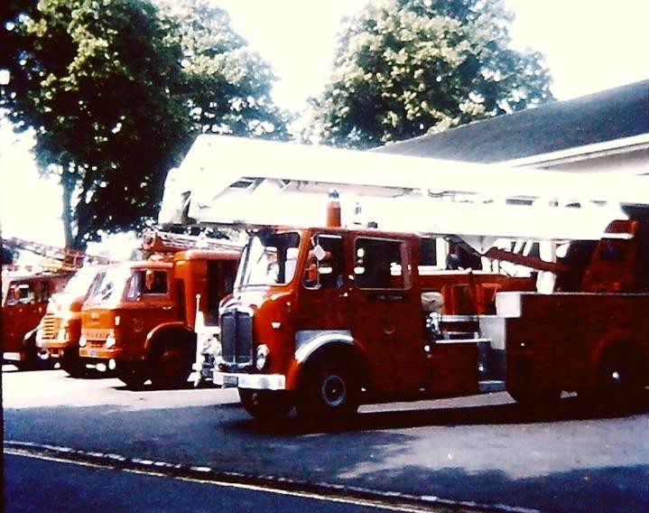 AEC/HCB SS65' HP BAD 659B Gloucs