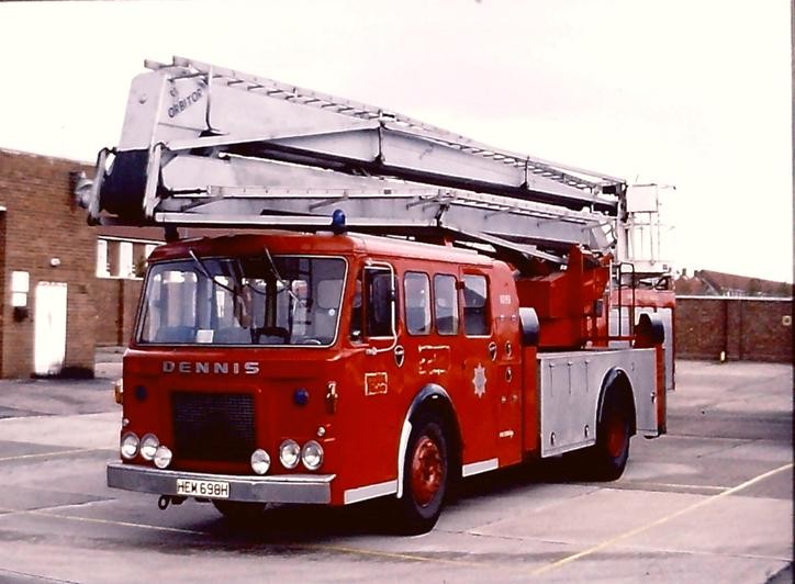 Dennis F119 Carm HP Orbitor Bootle HEM698H