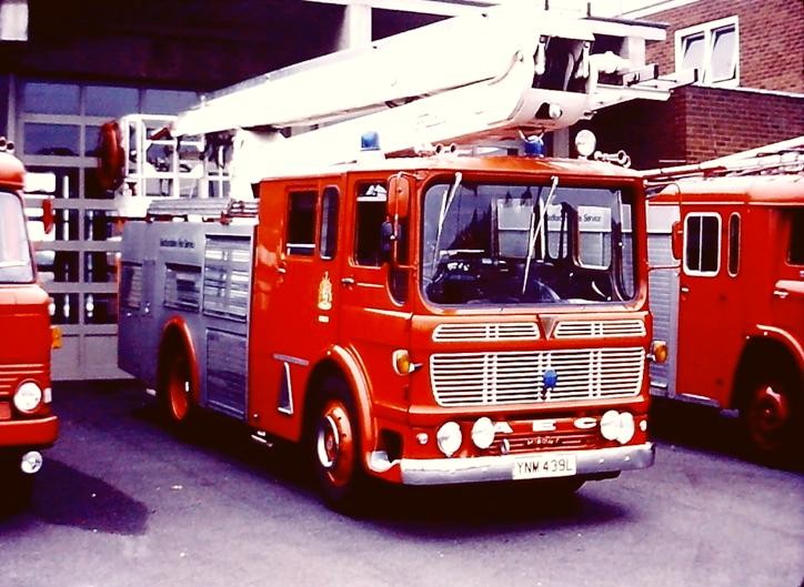 AEC/Merryweather PHP SS50 Bedfordshire YNM439L