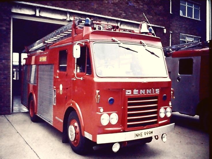 NHE999M Dennis F48 PL Sheffield
