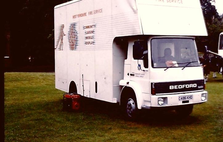Bedford TL West Yorks Comm Unit C486 KHD