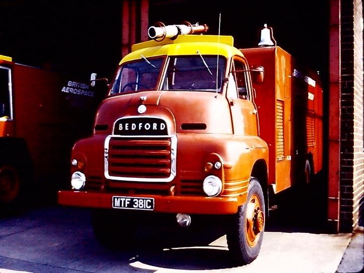 Bedford R ACT MTF381C