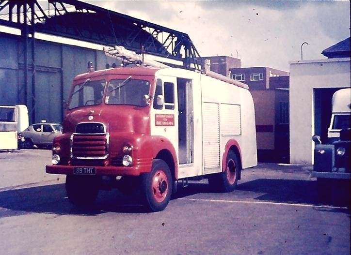 89 THT Bedford R/HCB? CrT
