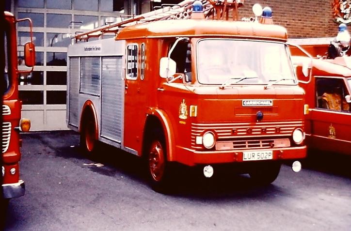 LUR502P Ford/Carm WrL Bedfordshire
