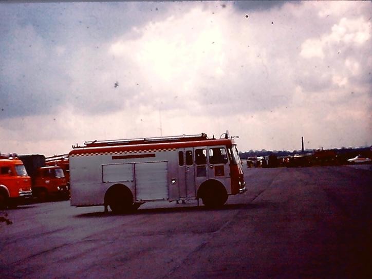 Bedford TK/Carm ET GMC