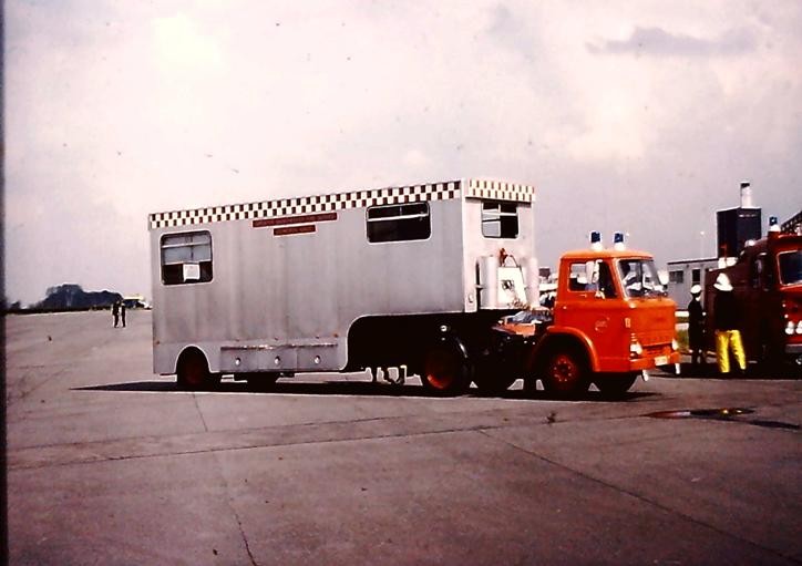 Ford D1616 CU GMC LRJ508P