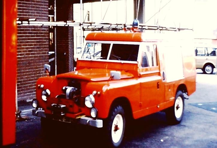 Land Rover 109 Works FB