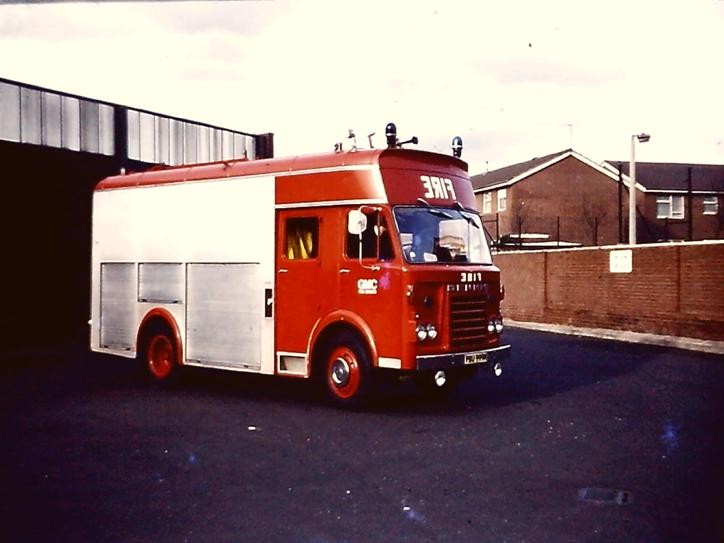 PBU999M Dennis F48 ET Oldham/GMC