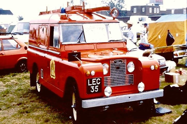 LEC35 Land Rover 109 L4P Westmorland 