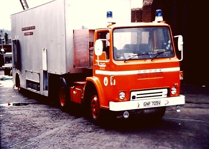 GNF709V Dodge G16 artic semi trailer Decontaminati