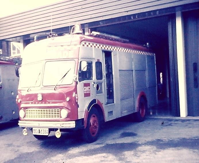 AMB586B Bedford TK/HCB ET
