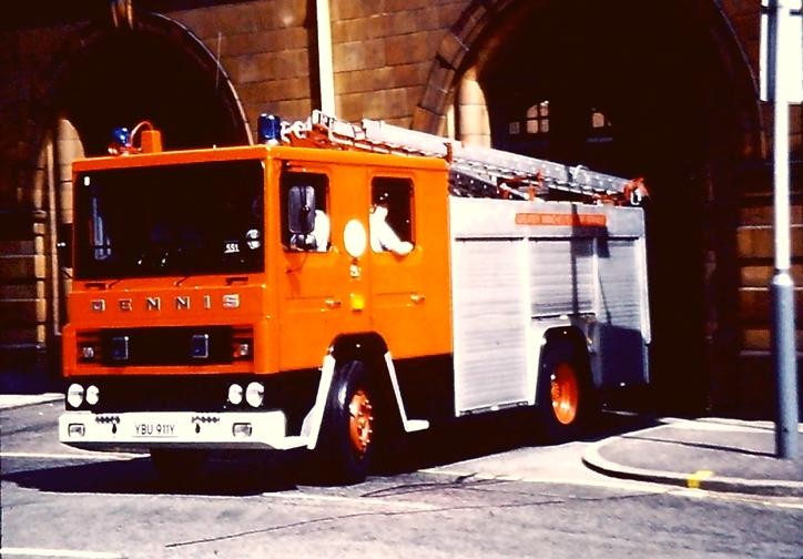 YBU911Y Dennis RS WrL GMC 