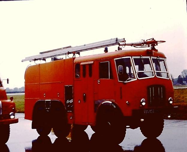 VXN866 Thornycroft Nubian/Sun ACT
