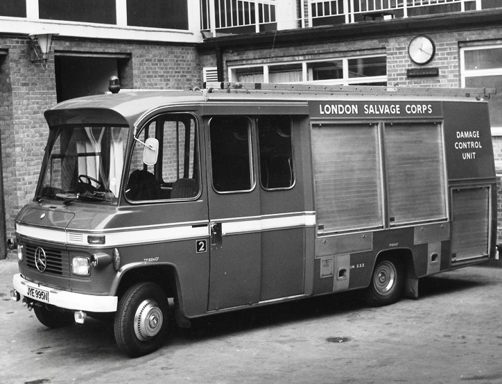 Mercedes/Charterway DCU London SC JYE995N