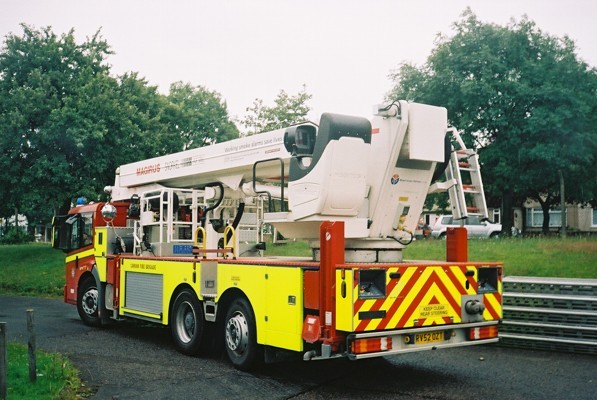 RV52OZT MB Econic Magirus ALP London FB