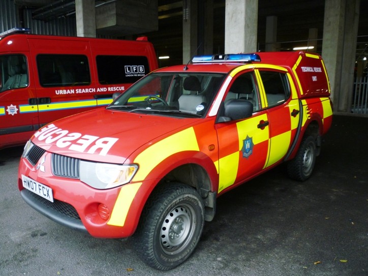 Mitsubishi L200 technical rescue IoW HW07FCX