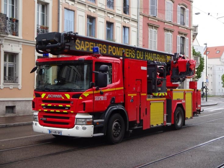 Skylift 32 Scania - Metz 