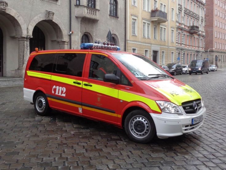 MB Command Car