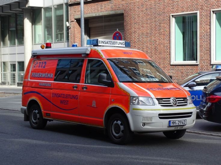 VW Caravelle - Command West 