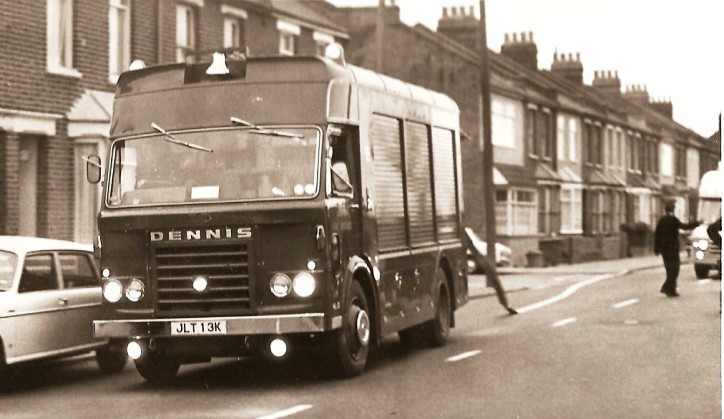 Dennis F108 hose layer (HLL) London JLT13K