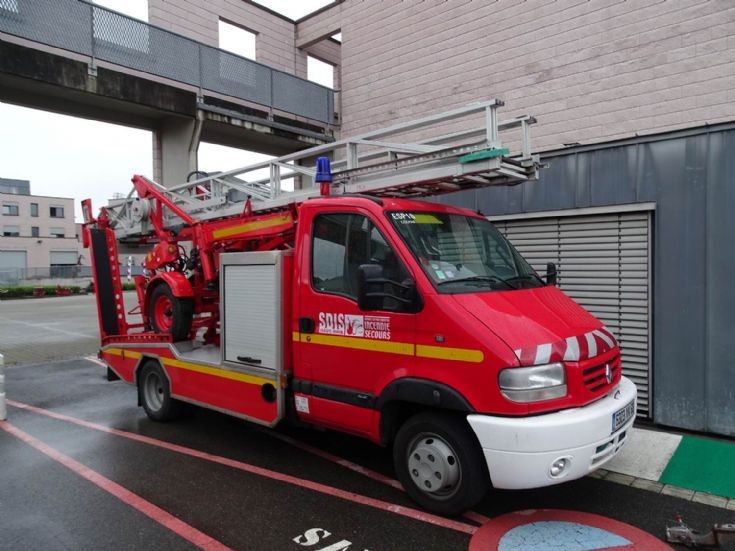 Renault-Charton 18m Escape Ladder