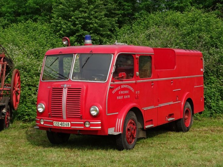 Berliet GLB Hose and water canon tender