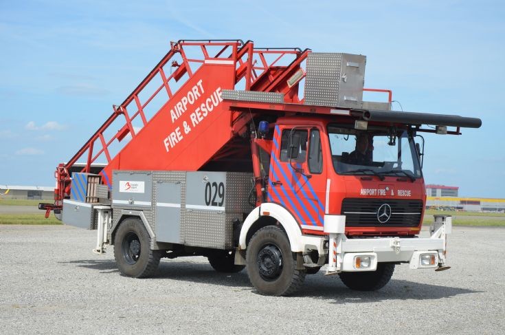 Rescue stairs Mercedes 