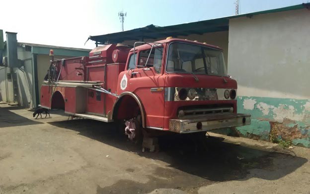 Old Fire Truck John Bean Ford Cargo 1977