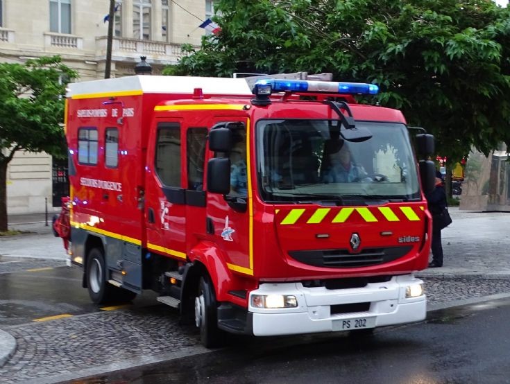 Renault – Sides Light Rescue Pump