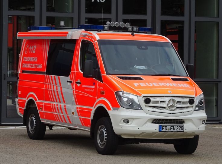 MB Command Van 2