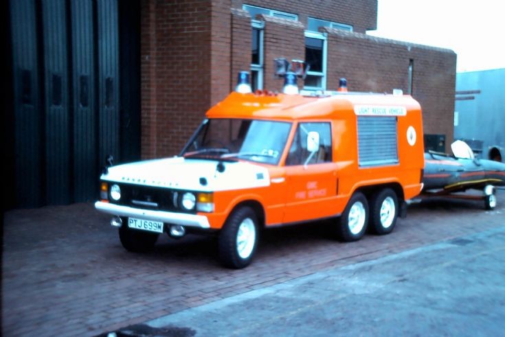 PTJ699M Range Rover Carmichael Light Rescue