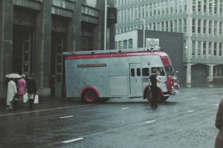 Turn out Bristol Emergency Tender 190 LHY 