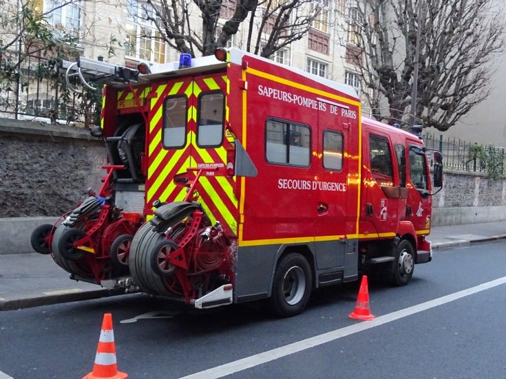 Renault - Sides Light Pump-Ambulance