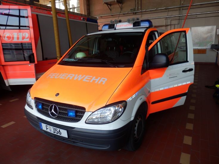 MB Command Car