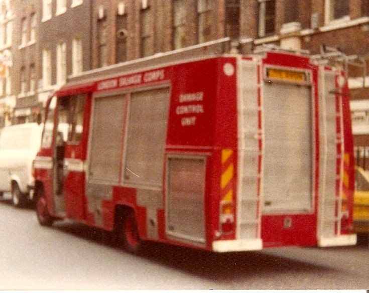 JYE995N Mercedes Charterway DCU London SC