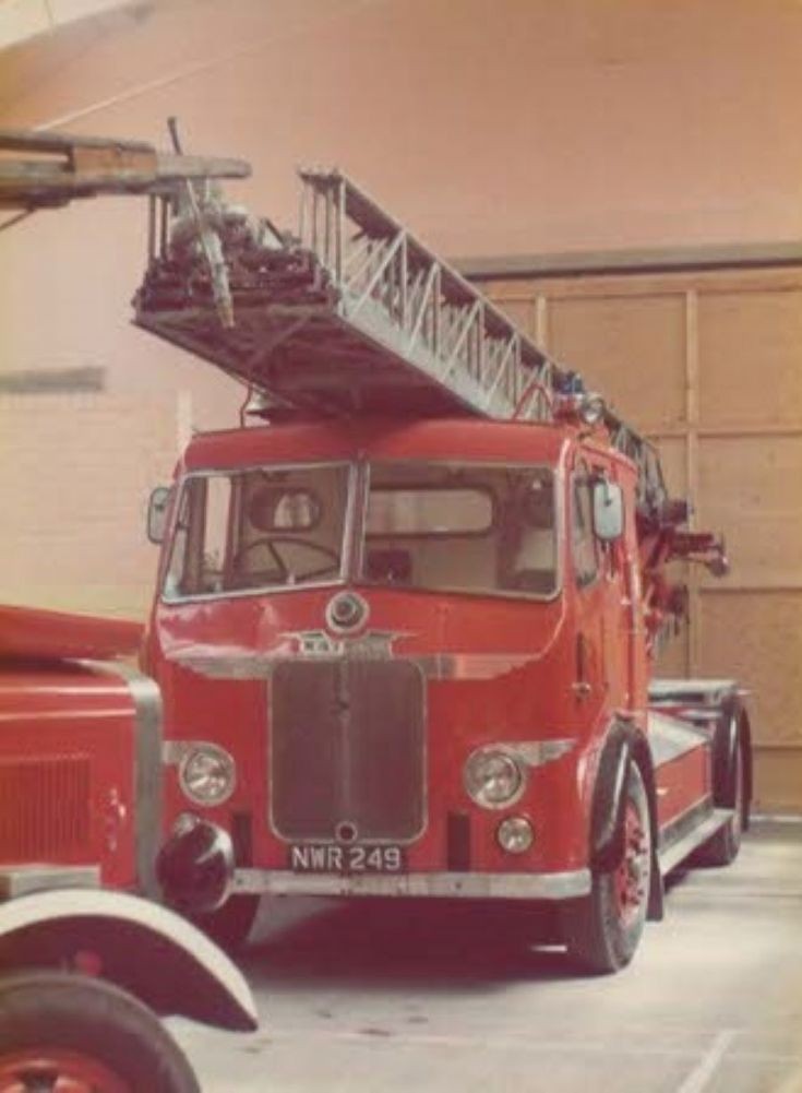 Leyland Beaver/Magirus TL NWR240