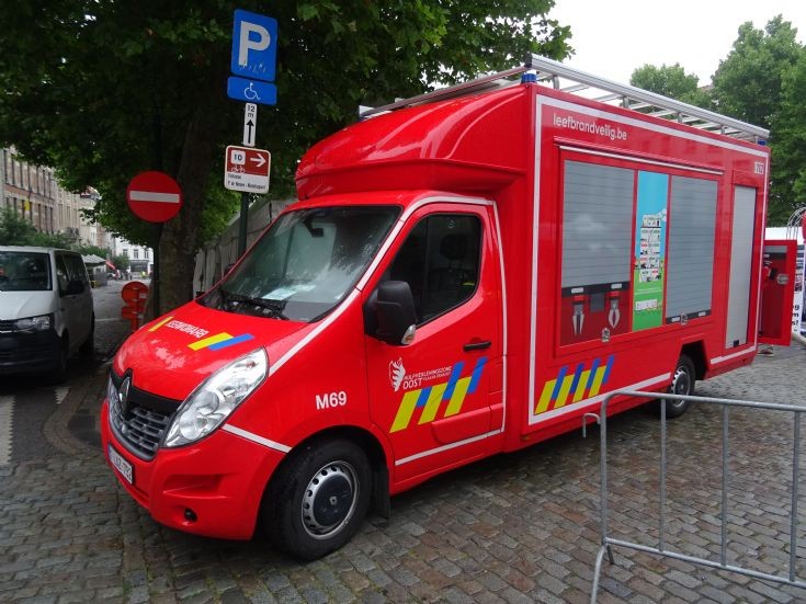 Renault - PR Van