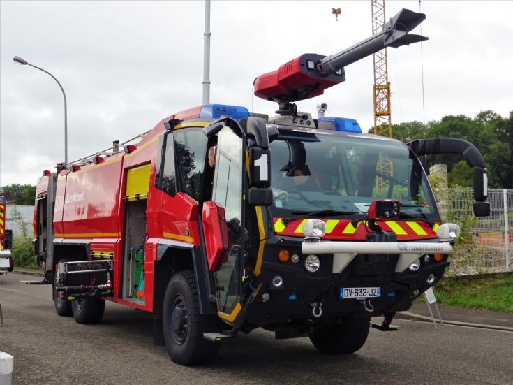 Rosenbauer Panther EAP S01