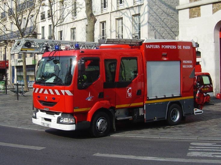 Renault - Sides Light Pump-Ambulance