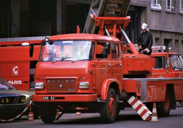 Saviem JL23 - TTL Metz