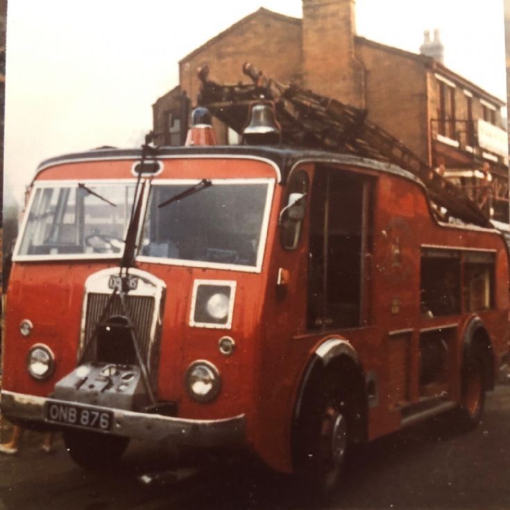 Dennis F18/Bankfield PE Manchester ONB876