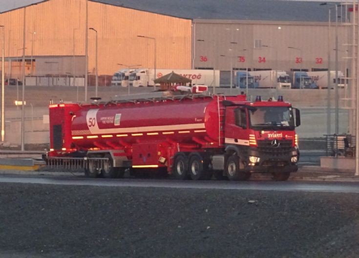 MB-Volkan  Airport Heavy Water Foam Truck