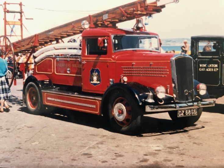 DZ6866 Dennis Light four P Lisburn