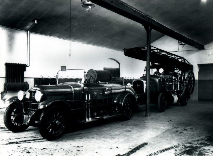 Delahaye Premier-Secours & Escape Ladder