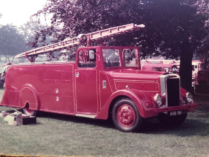 HOB561 Dennis F3 new world P Cadbury