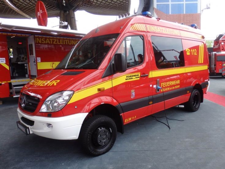 MB-Giamex Command Van