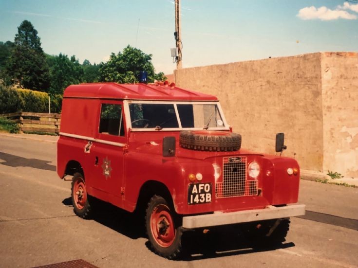 Land Rover L4T Powys AFO143B