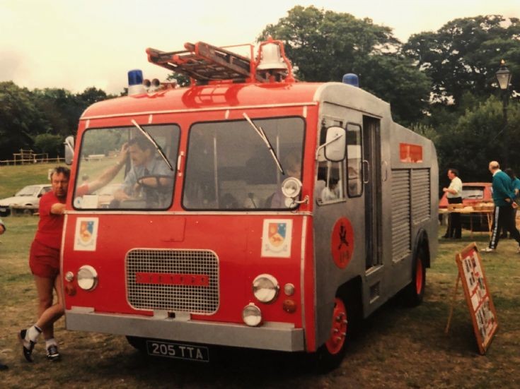 205TTA Bedford J2/HCBA Wrt Devon